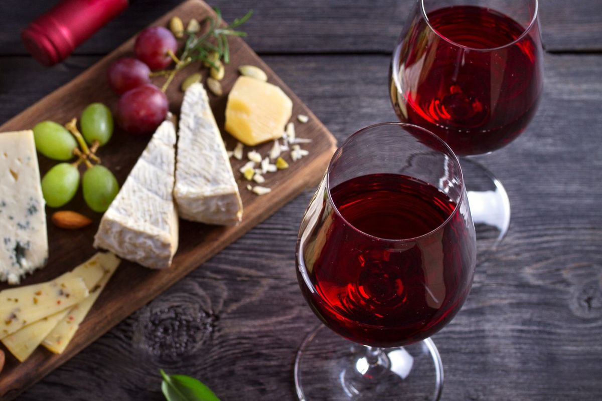 wine & cheese event at the heritage