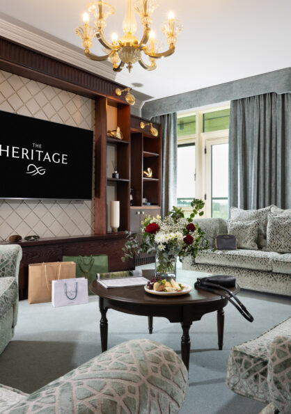 GROUP SUITE LIVING AREA