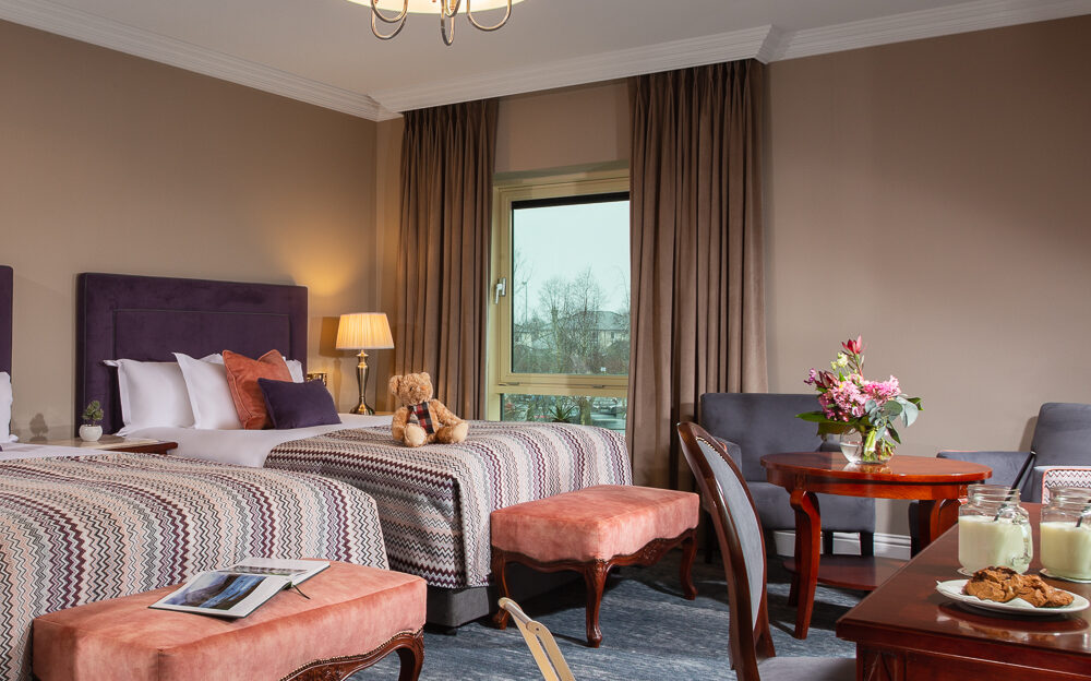 SUPERIOR FAMILY ROOM